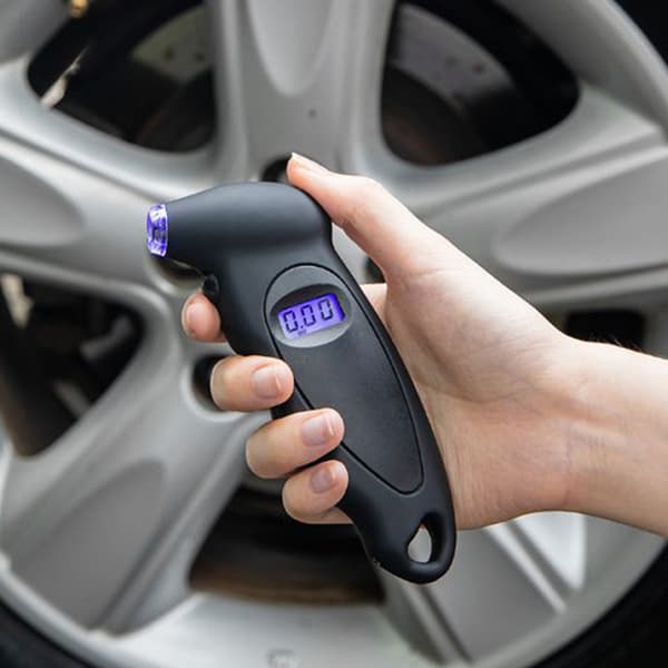 Digital display Däcktrycksmätare Batteridrivet däckmätverktyg för billastbilar Silver