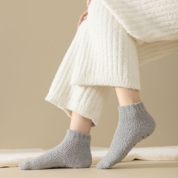 Fuzzy ankelstrumpor för damer med halkfri prick, hög elastisk ventilerande strumpa för kallt väder Kaki