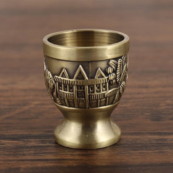 Ryssland Vintage europeisk stil Brons Vitt Vin Cup Carving Kreativt mönster Personliga hushållsinredningsartiklar White