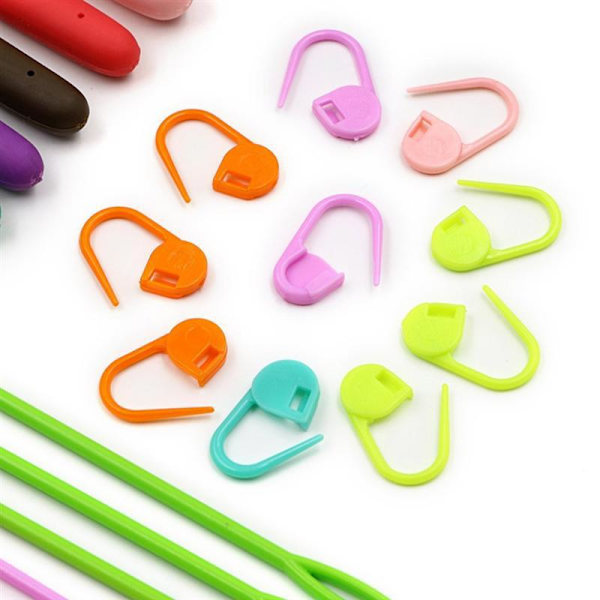Set med påse 30 ST Stickor Syverktyg inklusive plastnålar Stickmått & måttband Blue