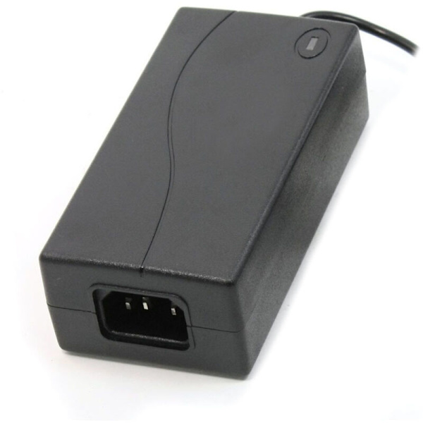 Input AC 100-240V 50/60Hz Output DC 12V 4A Strømadapter Sort