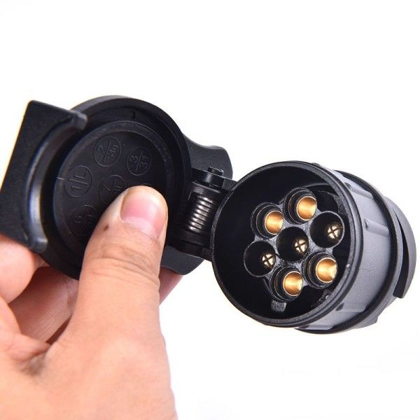IC 13 till 7-polig kontakt Adapter Trailer Connector 12V Dragkrok Bogsering