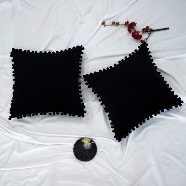IC Dekorative Sammet Pudebetræk med Bløde Pom Poms, Pakke med 2 Betræk til Sofa, 18x18 tommer, Sort