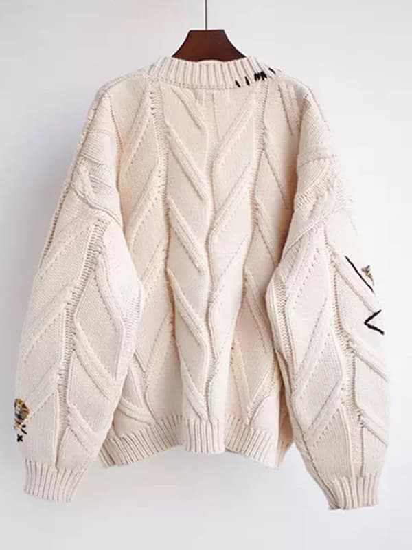 Stickad kofta med broderi för kvinnor, V-ringad design Off white