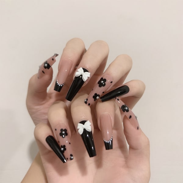 IC Butterfly Penetrating Artificial Nail Finish Hepburn Style Nail Patch Removable Portable Nail Plate