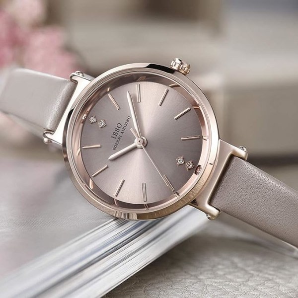 IC Kvinnor Klockor Läderrem Runt Case Analog Mode Damklocka Watch