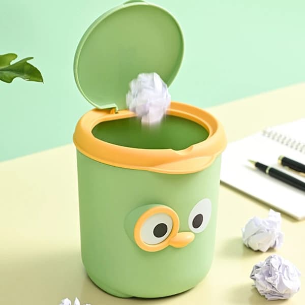 Mini Trash Can with Lid Cute Cartoon Design Plastic Desktop Waste Bin for Table Bedside Office Green