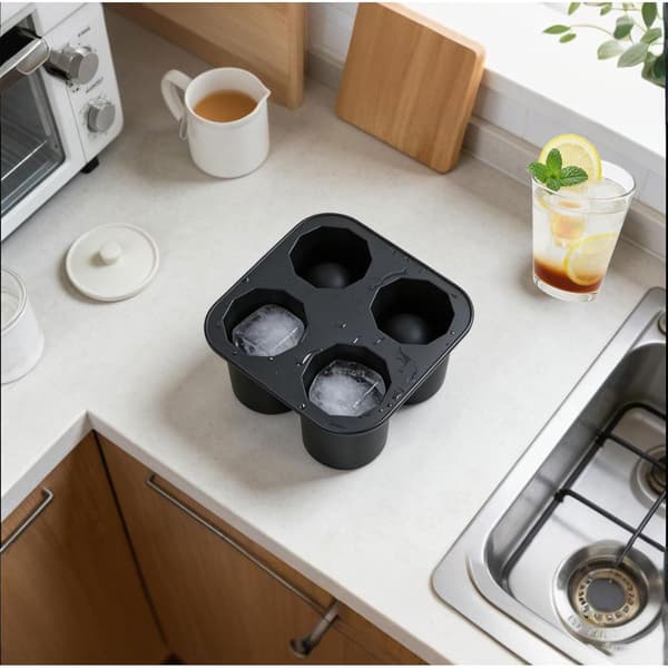 Isform, 4-håls silikonisbollsform med lock för whisky, cocktails och vin, diskmaskinssäker, svart, 4,9 cm