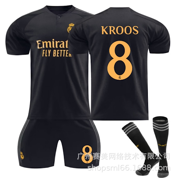 Real Madrid andre bortetrøye nr. 8 10 Modric 7 Winnie 5 Bellingham Ronaldo fotballuniform No. 8 socks M