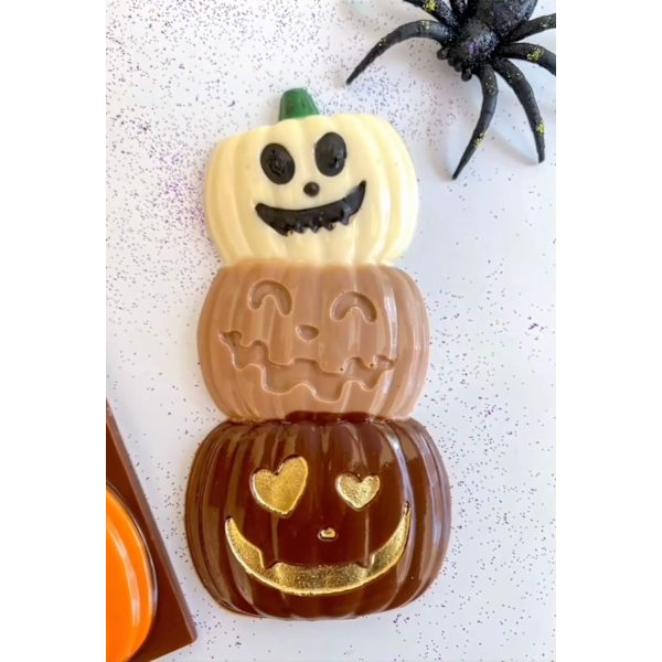 Halloween Græskar Chokoladeform - Lav Sjove Chokoladekager