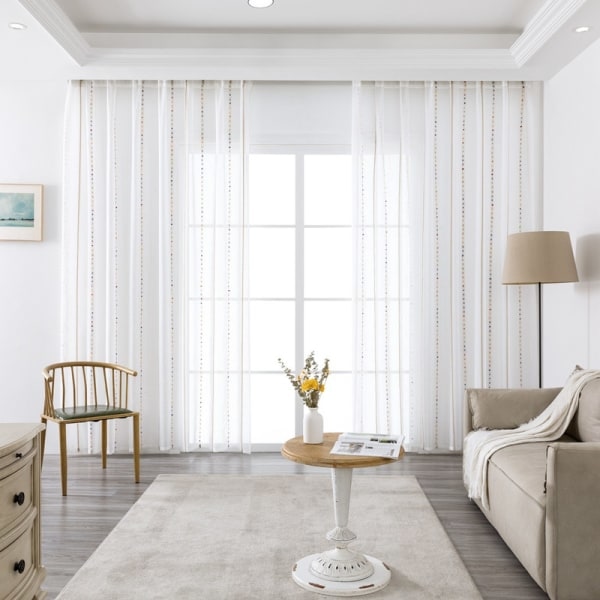 IC Sheer Gardin, Broderet