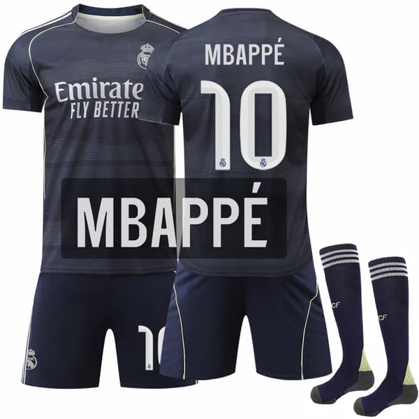 Real Madrid udebanesæt 25/26 med strømper og Mbappé 10 tryk 24