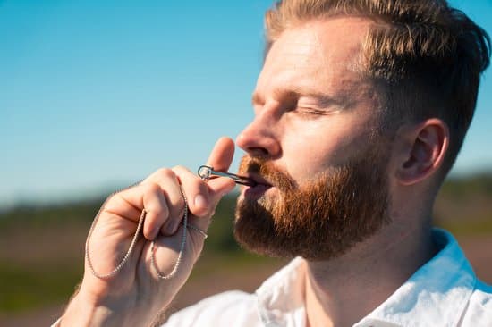 AIKI Åndedrætskæde til angstlindring og rygestop, Åndedrætstræner vedhæng i rustfrit stål, Hypoallergen, Sølv