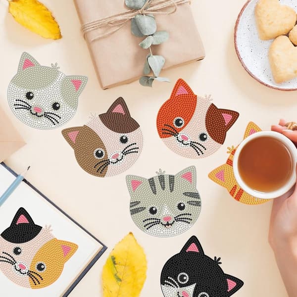 Diamantmaleri Coaster Sæt, Katte Design, Med Stativ, Korkbagside Og Værktøj, Gør-det-selv Håndværkssæt Til Voksne, 8 Stykker, 10 x 10 cm