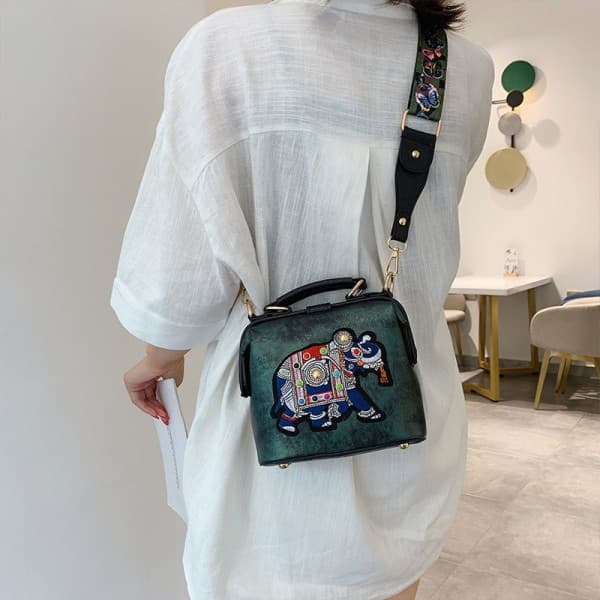 IC Vintage broderte elefantvesker