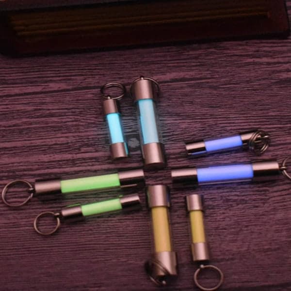 IC Titanium rustfritt stål Embrite™ Glow in the dark nøkkelring FOB A5