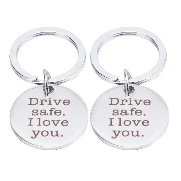 Drive Safe Keychain 2st Bildekoration Graverad Tag Nyckelring Handväska Väska Charms Pendant Drive Safe Keychain IC