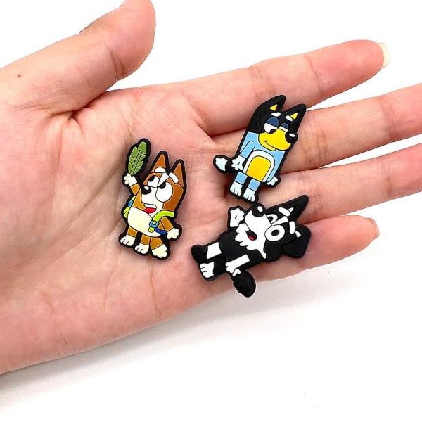30 kpl piirretty Bluey-koira kenkäkoristeet koristeluun DIY Croc Clog-sandaaleihin