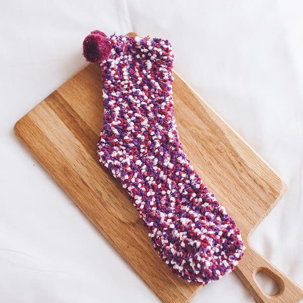 DIY Presentstrumpor för kvinnor, 3 par (röd, rosa, lila), plyschiga vintertofflor med presentförpackning