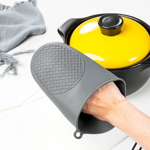 Silicone Pot Holders, Heat Resistant, Thickened Oven Mitts, Anti-Scalding, Kitchen Mitts, Pot Holder for Cooking, Baking, Grilling (Grey)