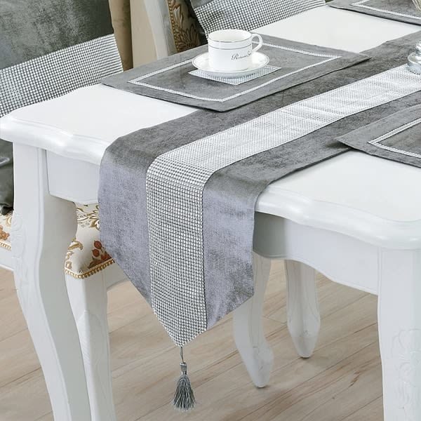 Bordløper med paljetter, strass og diamanter (13\" x 82\", grå)