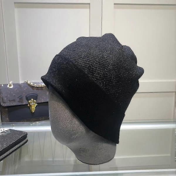 Ny ankomst Designer Brevtrykt Ternet Vinterhat Blød Varm Strikket Hat Black