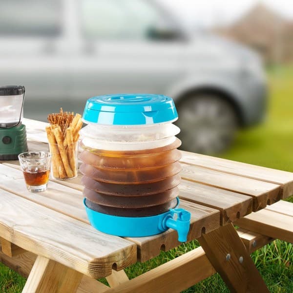 Vannbeholder: Sammenleggbart fat, kran, stativ, 5,5 liter, blå