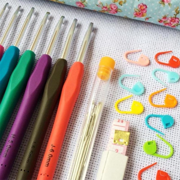 IC 45-deler kit med virknålar, markörer, måttband - Knitting Kit multicolor