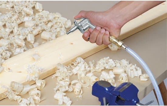 EINHELL 3-delars tryckluftstillbehörssats med blåspistol, 4 m spiralslang och däcktrycksmätare
