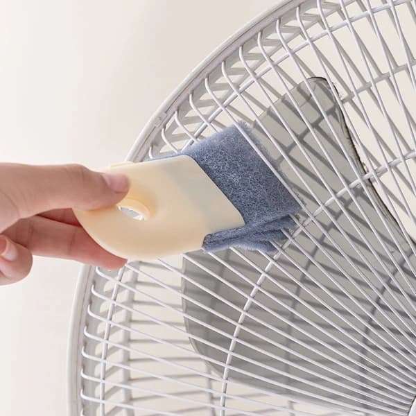 Multifunctional crevice brush for cleaning window tracks, fan grilles, window gaps, household kitchen