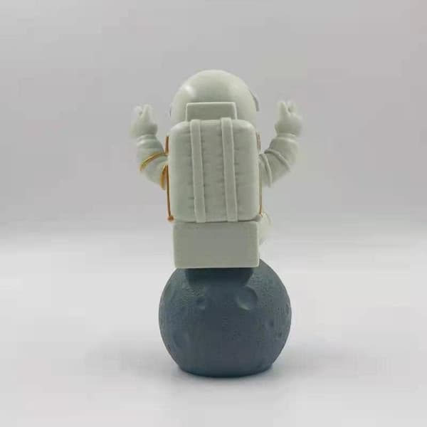 IC Vit hylledekorasjon, Skrivebordsdekorasjon, Søt romfigurpynt (gull/hvit stor astronautstatuett)