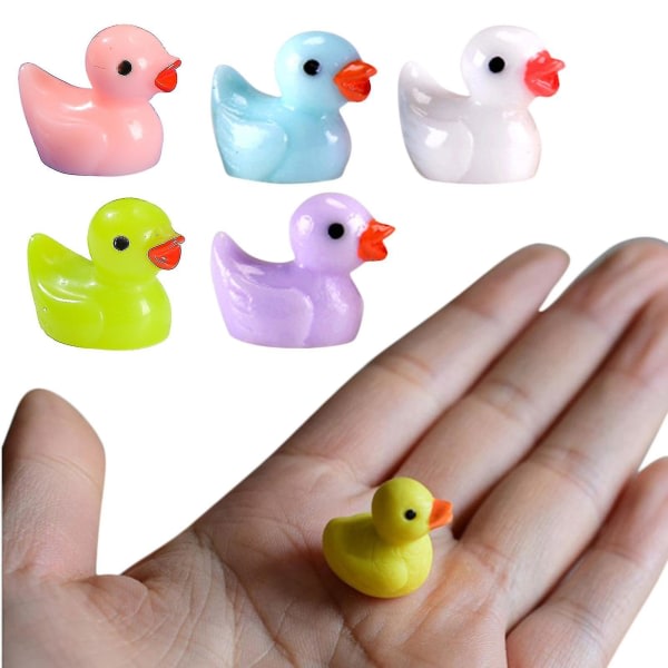 100 kpl Tiny Ducks Set Dekoration Realistinen muoto Kestävä hartsi Ihastuttavat ankat jouluun syntymäpäiväjuhliin Lastenpäivään