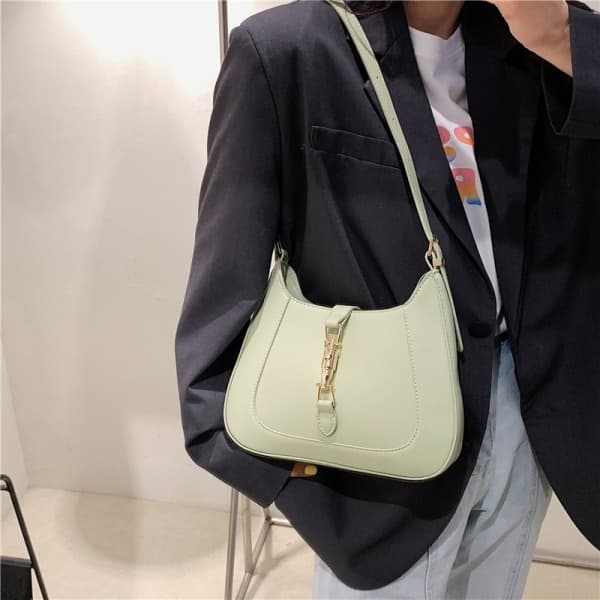 IC Högkvalitativa handväskor Designer axelväskor i läder Crossbody för kvinnor Mode underarm Ny