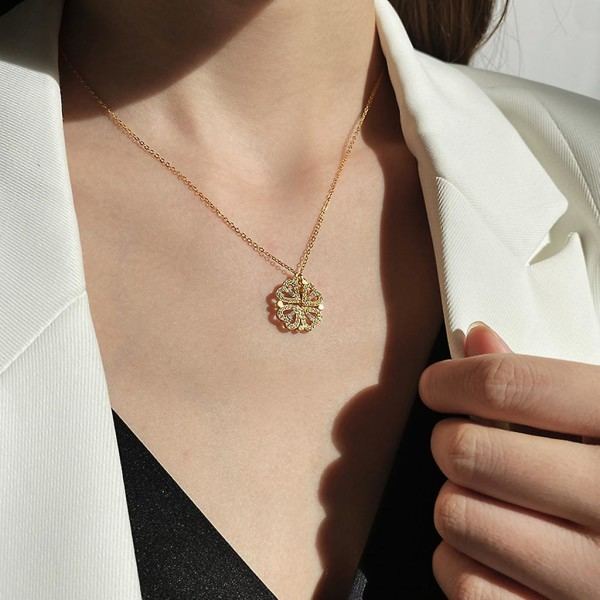 IC Fire Clover Halskjede Magnetisk Foldbar Hjerteformet Nøkkelring Åpningsbar Choker Smykker Henger Hengesmykke for Kvinner