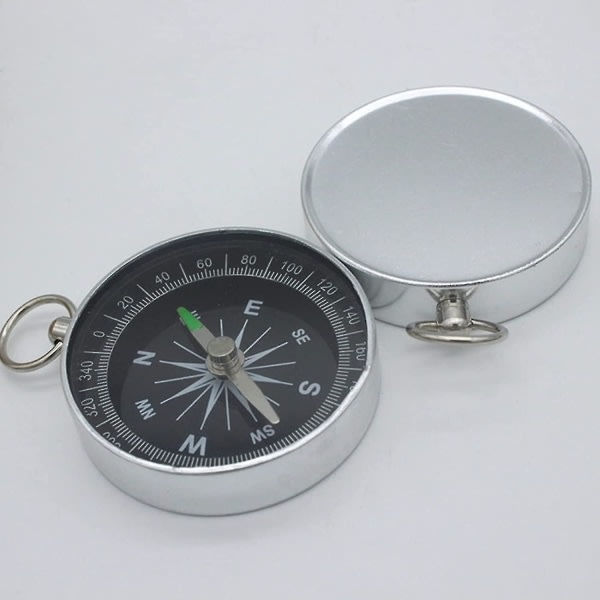 6 st Bärbar Silverkompass Minikompass Barnnyckelring Kompass Plastficka Kompass Metallfäste IC