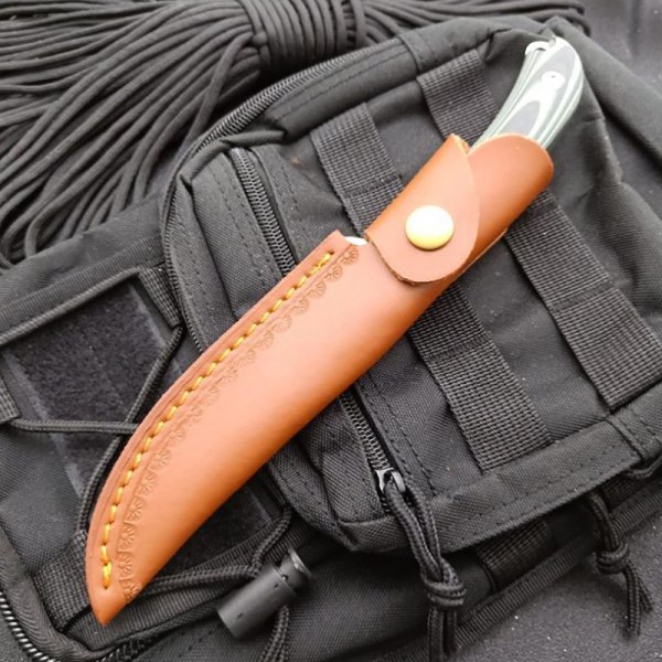 Knivslida i Läder 22 cm med Bältesfäste Svart One Size