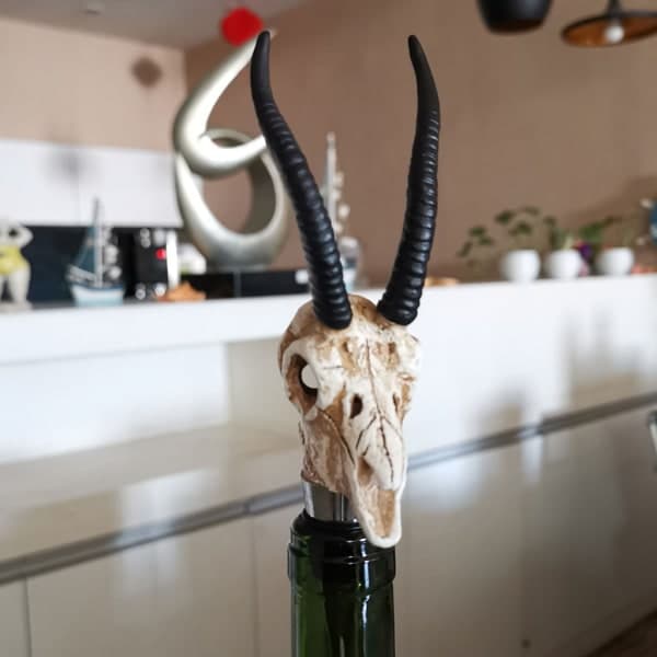 Vinflaskpropp med Djurskalle - Antilop eller Buffel