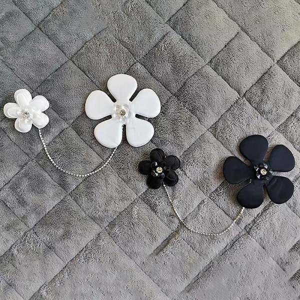 IC Kukka Rhinestone Ketju Brossi Rintaneula Merkit Brossi Vaatteet Musta