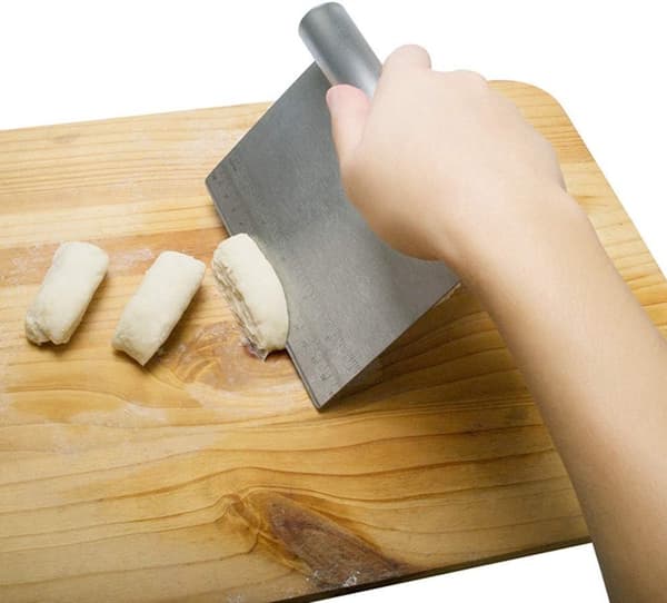 Degskrapa i rostfritt stål 2-pack med måttskala, bänkskrapa för bakning av pizza, bröd och bakverk, silver 15x12 cm
