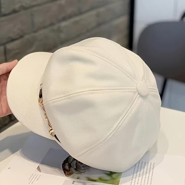 Two elegant black and white classic woven polyester berets, stylish engraving style, hand wash, featherless, exquisite craftsmanship 1pc 1个