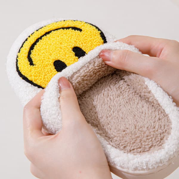 IC Smiley Face Tofflor Dam Smile Tofflor vit 44-45
