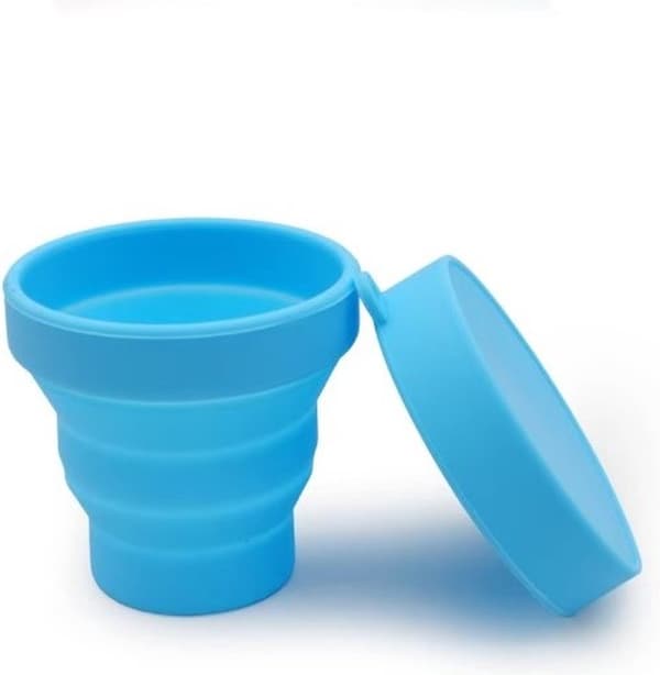 Sammenklappelig kop - Silikone - Inkluderer låg - Opbevaring af menstruationskop - Multifunktionel - 150ML - Blå