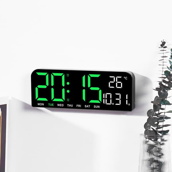 Digital väggklocka med stor LED-display, justerbar ljusstyrka, dubbla larm, datum och veckodag, för hem, kontor och studier, grön