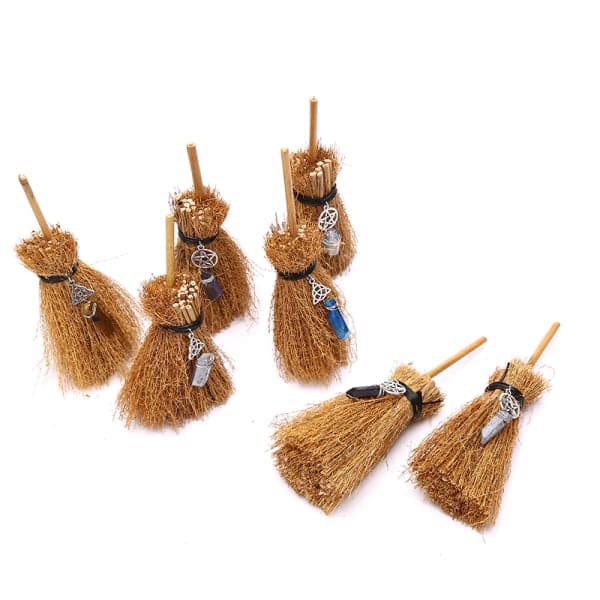 IC 1PC Mini heksekost halskæde vedhæng Charm Crystal Broom Wit B