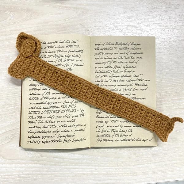 Crocheted Dachshund Bookmark Reusable Simple Bookmark Gift for Book Lovers gray mouse gray mouse