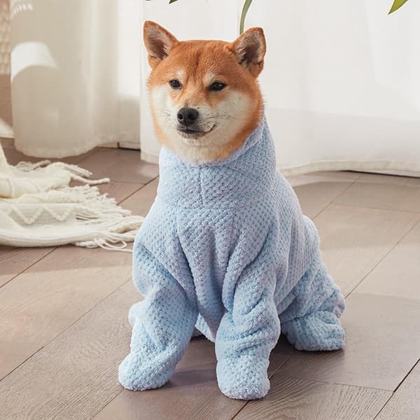 Hundebadekåbe, hurtigtørrende ultra-absorberende koralfleece kåbe til hunde efter bade og regnfulde gåture, blå, størrelse L