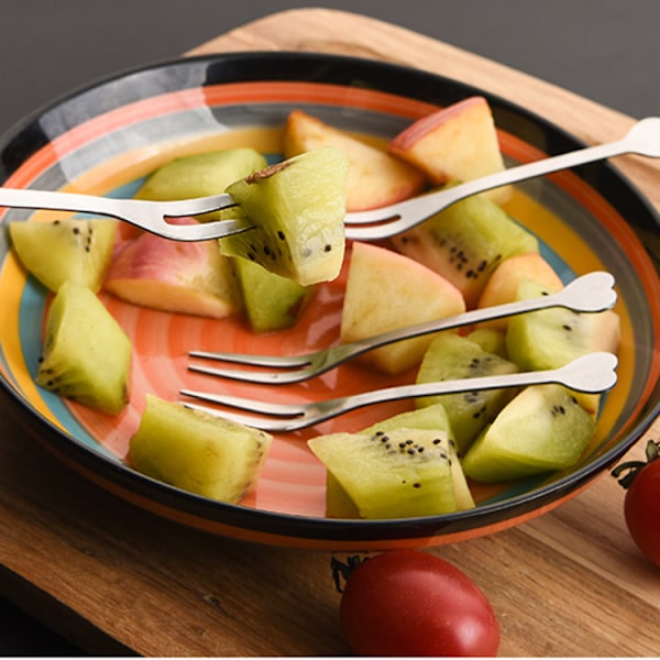 Hjärtformade Fruktgafflar i Rostfritt Stål - Fruktpinnar för Hemmet