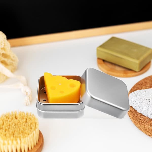 Kompakt resetvålkopp i aluminium med lock och dräneringsbricka för badrum, gym och utomhusbruk, silver, 2-pack, 8 x 8 x 3,9 cm