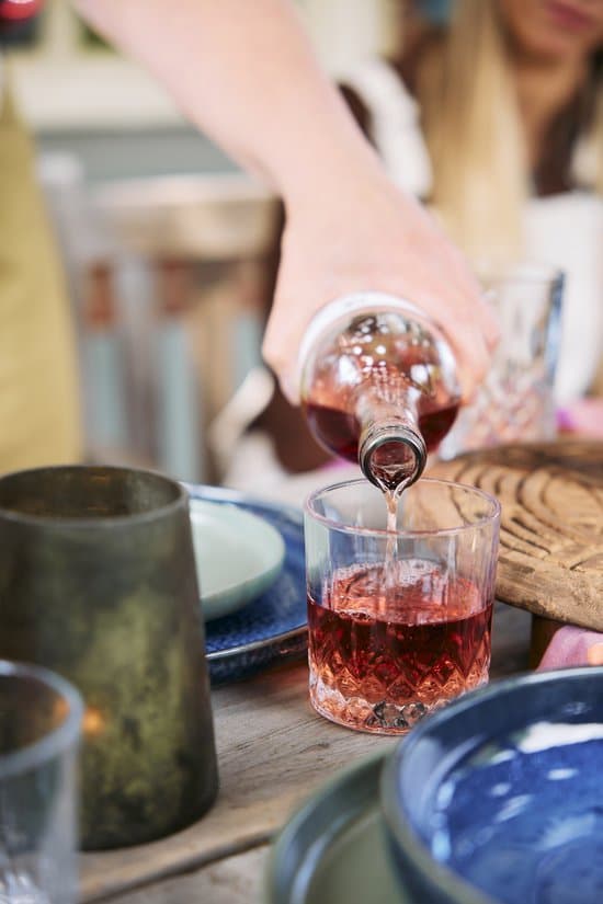Mammoet Rose dricksglas set om 6, 33 cl kristallslipade glas för vatten, cocktail, whisky, diskmaskinssäkra, klara