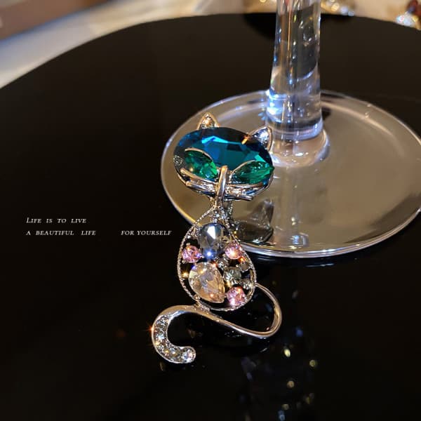 IC Krystall Rhinestone Kattebrosjer For Kvinner Legering Dyre Pins